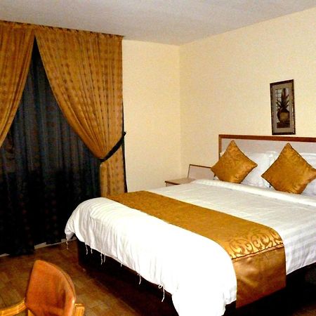 Mansour Plaza Hotel Apartments Dammam Zimmer foto